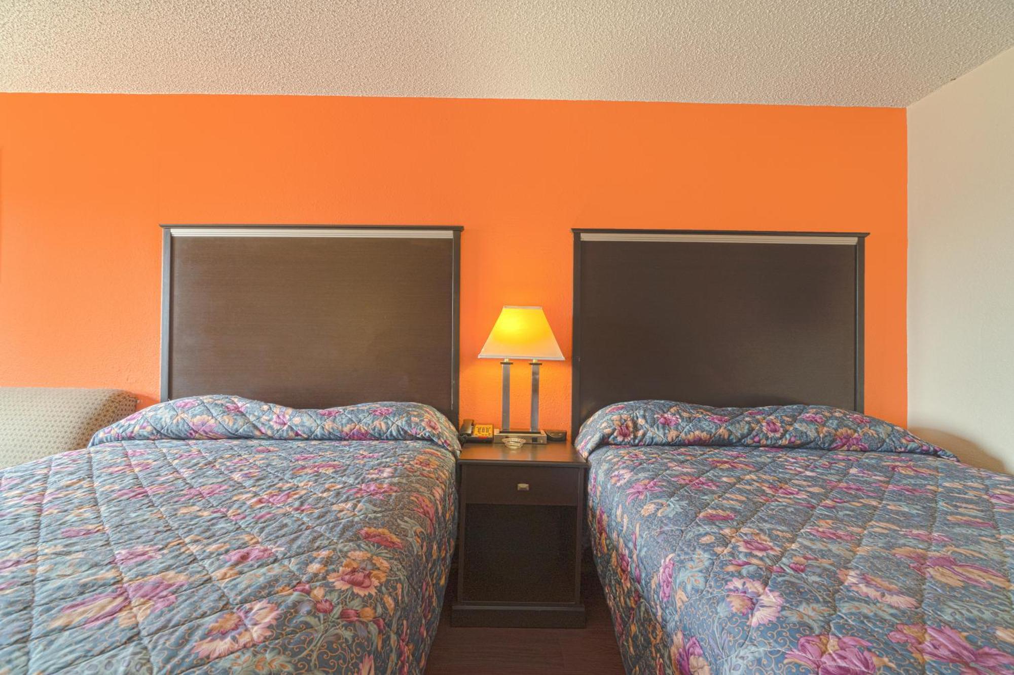Regency Inn & Suites By Oyo Bay City Tx Buitenkant foto