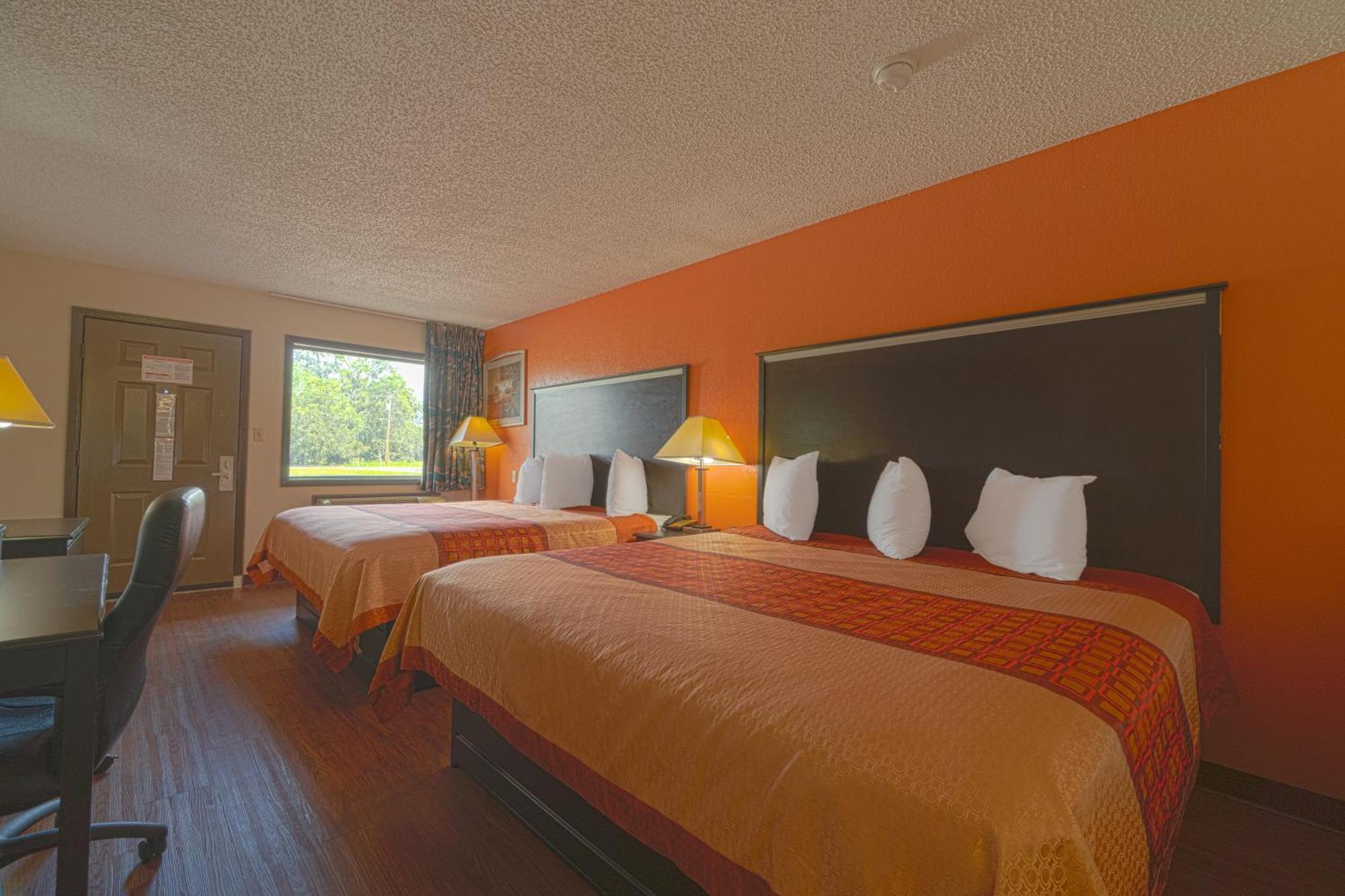 Regency Inn & Suites By Oyo Bay City Tx Buitenkant foto