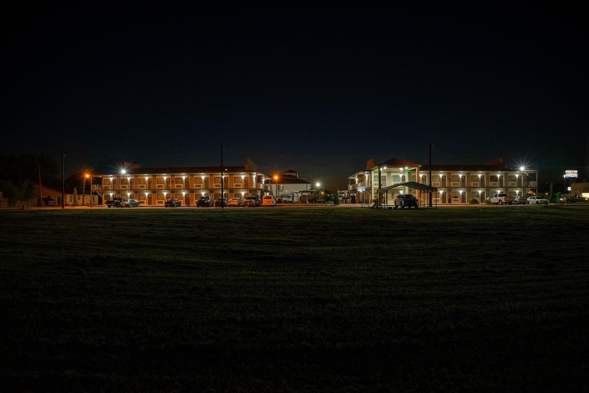Regency Inn & Suites By Oyo Bay City Tx Buitenkant foto